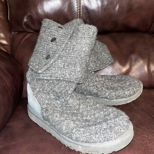Gray Uggs